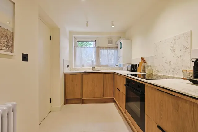 Bullen Street, London, SW11, photo 1
