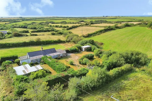 Rhydlios, Rhoshirwaun, LL53, photo 2