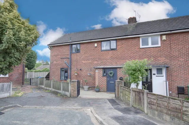 Maple Road, Winwick, WA2, photo 1