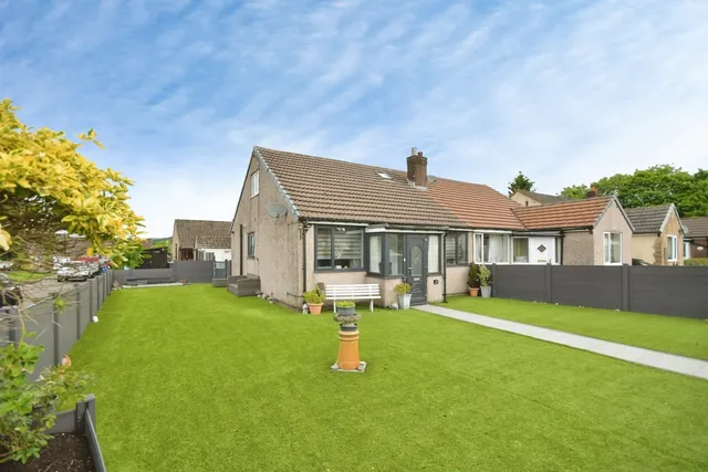 Central Drive, Buxton, Derbyshire, SK17, photo 1