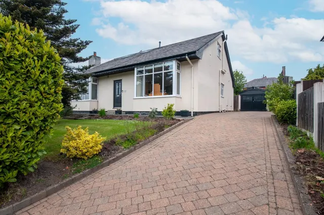 Radcliffe New Road, Whitefield, Manchester, M45 7RP, photo 1