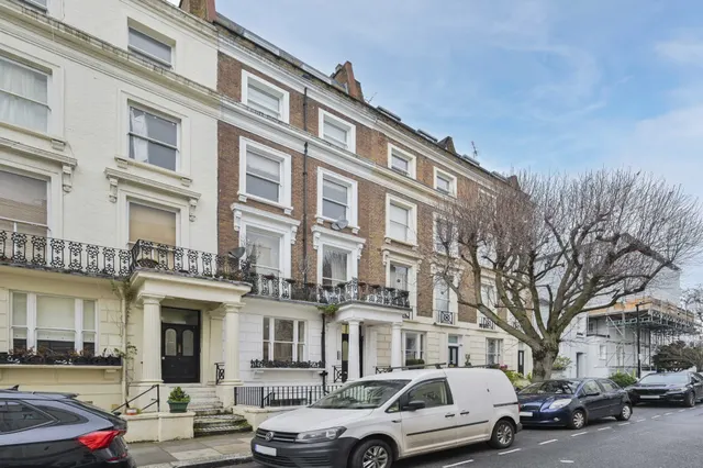 Photo 3 — Flat 2, 16 Monmouth Road, London