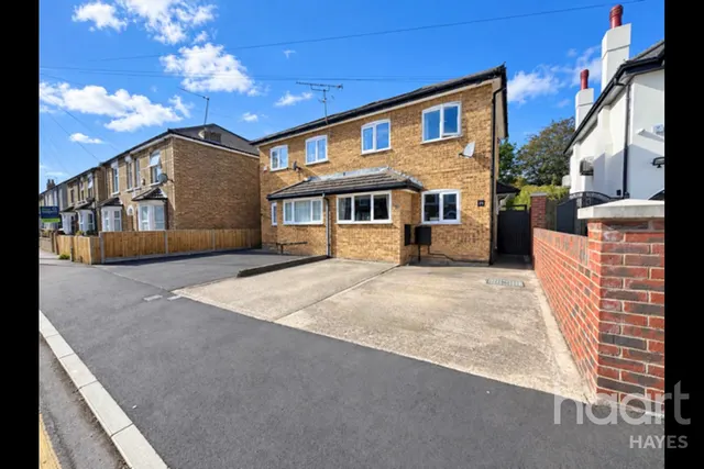 Edgar Road, West Drayton, UB7, photo 1
