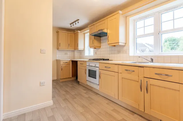 Whitestone Drive, East Morton, BD20, photo 3