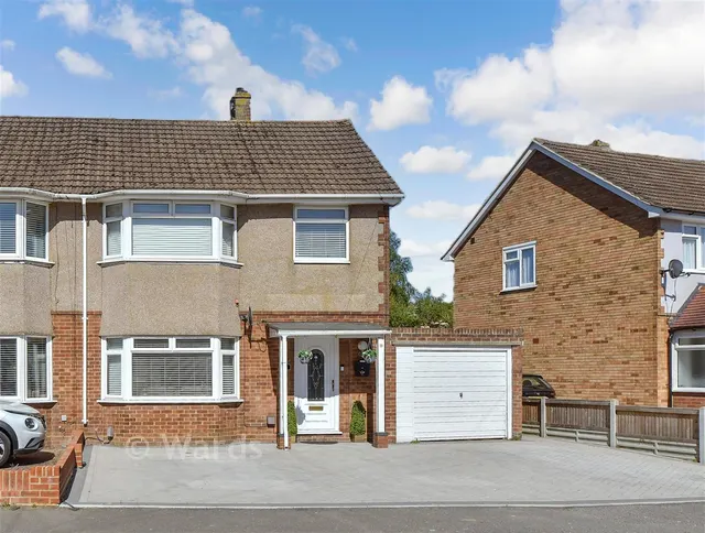 Bybrook Road, Kennington, TN24, photo 1