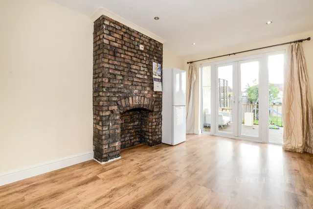 Malvern Avenue, Harrow Fees Apply, HA2, photo 3