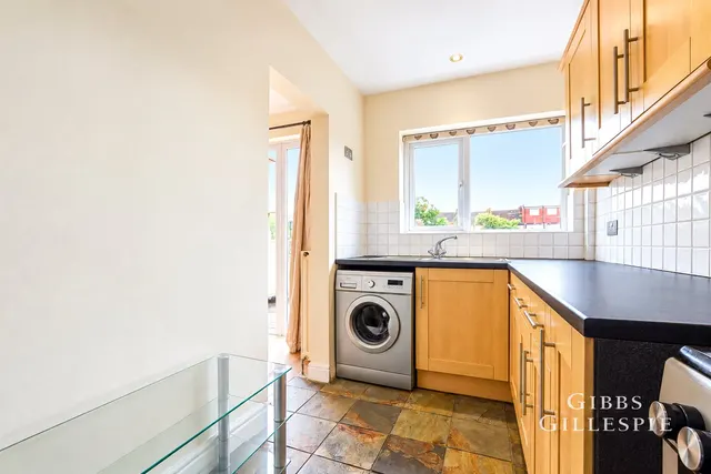 Malvern Avenue, Harrow Fees Apply, HA2, photo 1