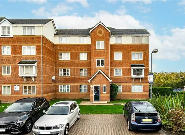 Dairyman Close, Cricklewood, NW2, photo 1