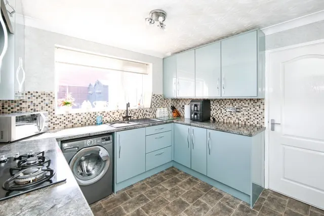 Photo 3 — Choyce Close, ATHERSTONE, Warwickshire, CV9