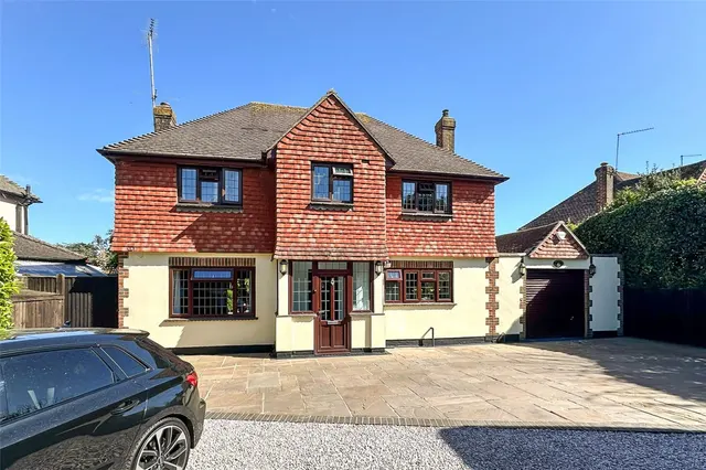 Rustington, Littlehampton, BN16, photo 1