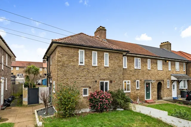Arnulf Street, London, SE6, photo 1