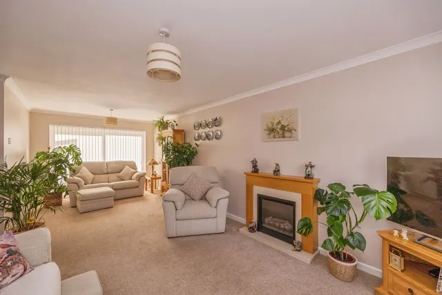 Fairbourne Close, Waterlooville, PO8, photo 2