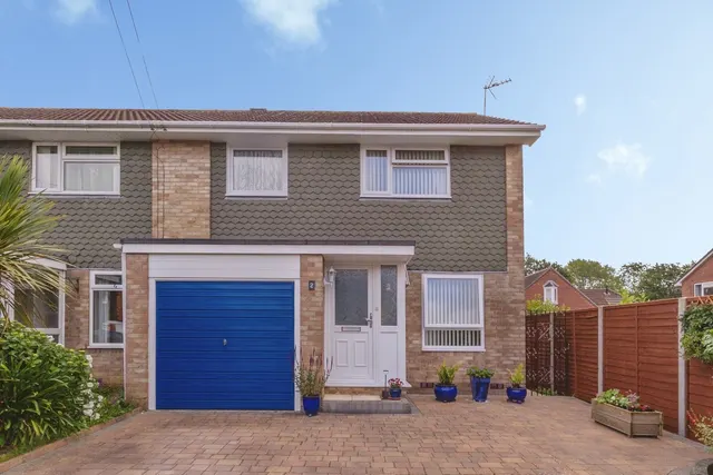 Fairbourne Close, Waterlooville, PO8, photo 1