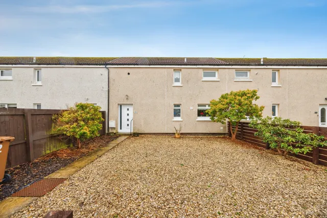 Kenmore Avenue, Livingston, EH54, photo 1