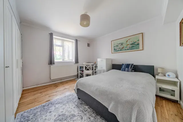 Ravensbourne Park Crescent, Catford, SE6, photo 3