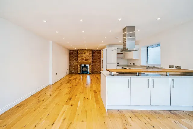 Britwell Road, Burnham, SL1, photo 2