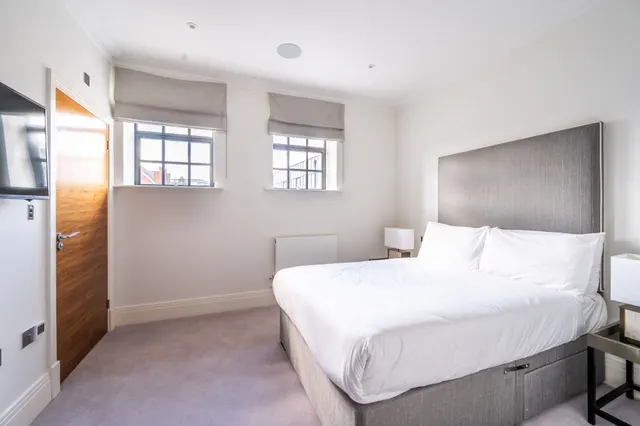 Photo 3 — 13 Palace Wharf, Rainville Road, London