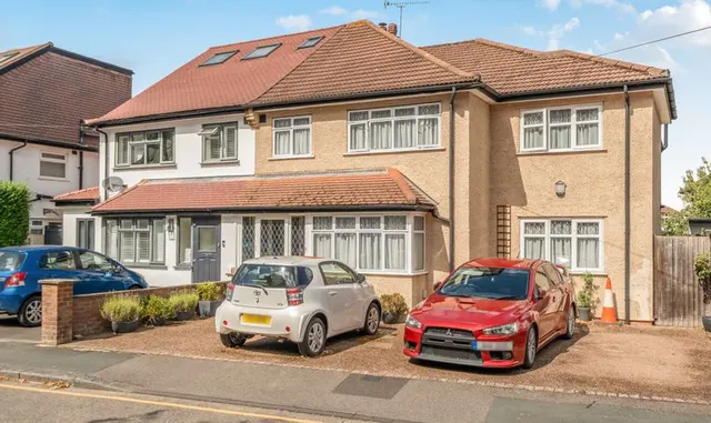 Horsley Close, Epsom, KT19, photo 1
