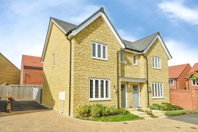 Proctor Way, Faringdon, SN7, photo 1