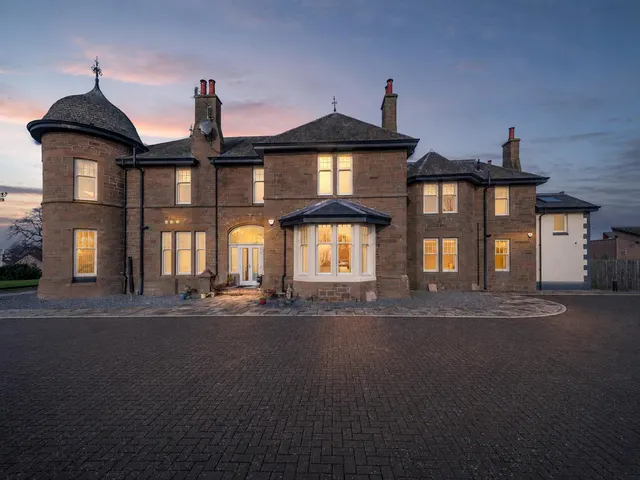 Tay Street, Monifieth, photo 1