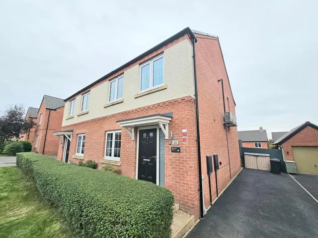 Citron Avenue, Coalville, LE67, photo 1