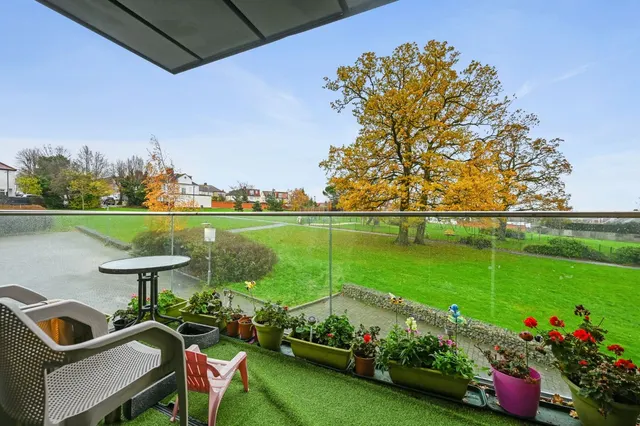 Ridding Lane, Greenford, UB6, photo 3