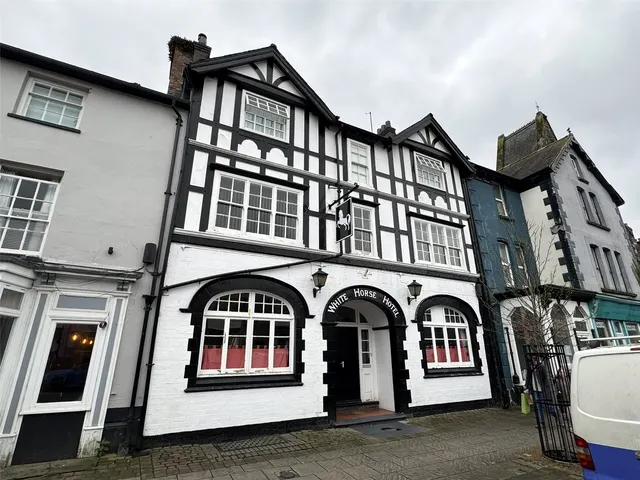 Maengwyn Street, Machynlleth, photo 1