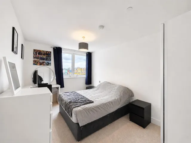 Healum Avenue, Southall, UB2, photo 3