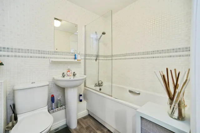 Blackthorn Road, Ilkley, LS29, photo 3