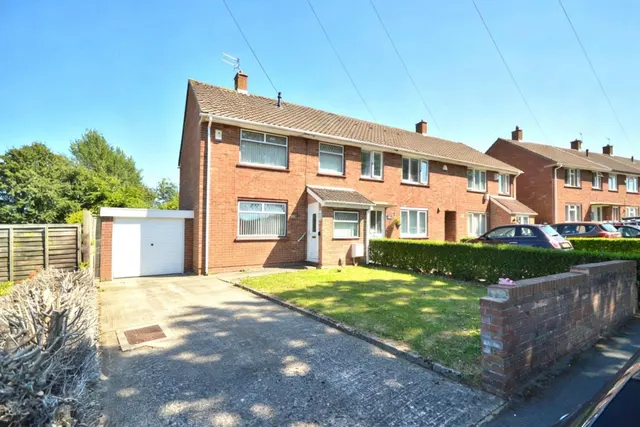 Molesworth Drive, Bristol, photo 1