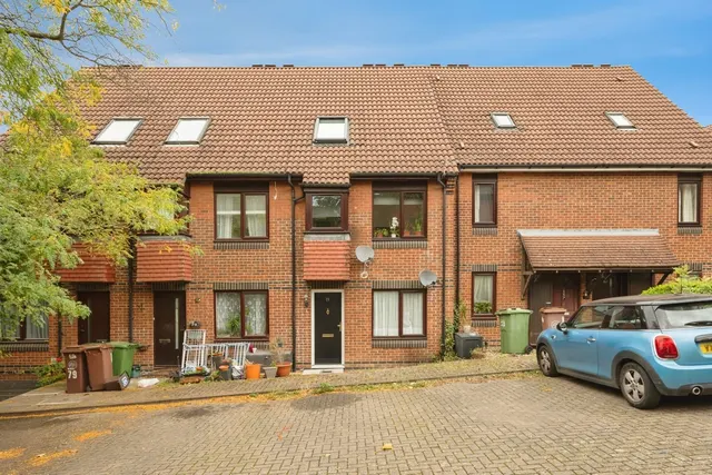 Turnpike Lane, Sutton, SM1, photo 1