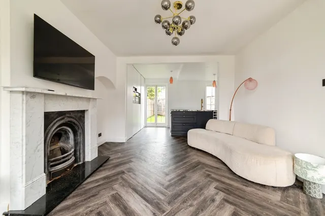 Holroyd Crescent, Baldock, SG7, photo 2