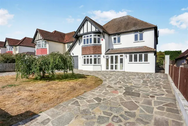 Southway, Carshalton Beeches, Surrey, SM5 4HP, photo 1