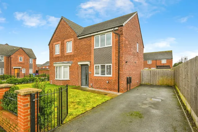 Central Avenue, Liverpool, L24, photo 1