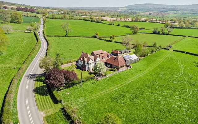 7 bedroom house — Diddlebury, Craven Arms, Shropshire, SY7 9EL