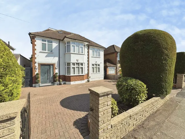 Broadfields Avenue, Edgware, HA8, photo 1