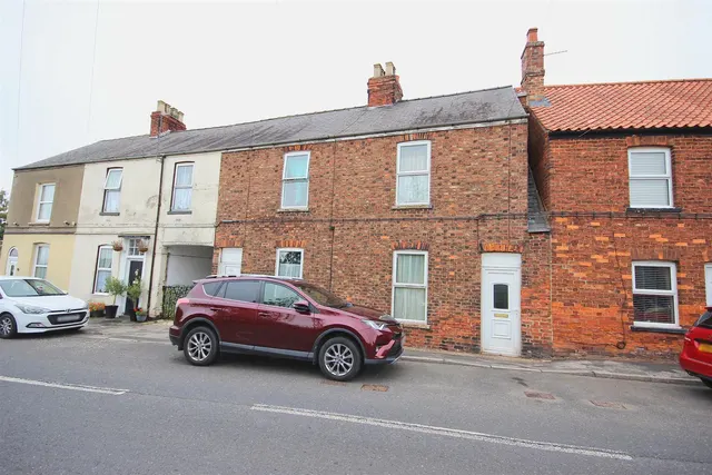 Hornsea Road, Aldbrough, photo 1