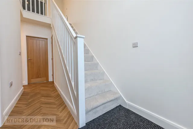 Devon Way, Bailiff Bridge, HD6, photo 3