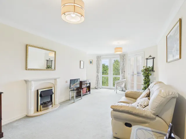 Station Road, Radyr, CF15, photo 2