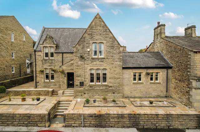 Manchester Road, Barnoldswick, BB18, photo 1