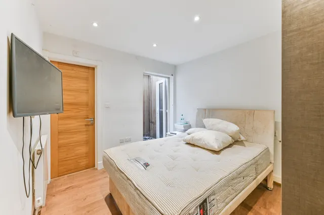 Room 1, 846A London Road, Thornton Heath, photo 1