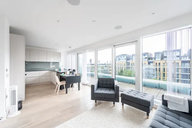 52 Ravensbourne Apartments, 5 Central Avenue, London, photo 1