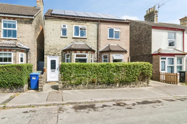 Rochester Road, LOWESTOFT, photo 1