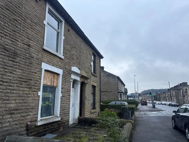 Blackburn Road, Darwen, BB3, photo 2