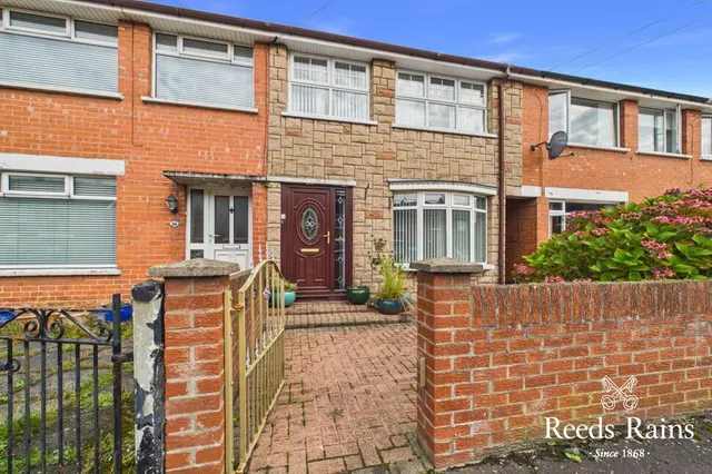 Larkfield Gardens, Belfast, County Antrim, BT4, photo 1