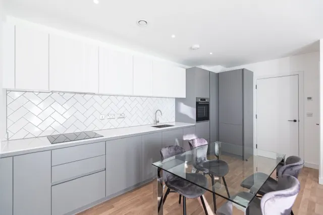 Cedrus Avenue, Southall, UB1, photo 1