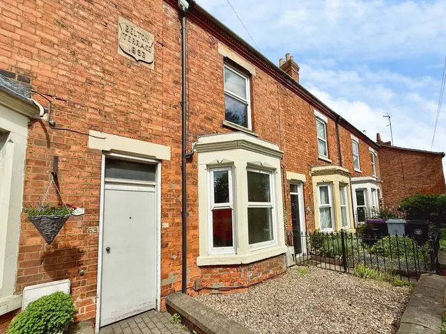 Manthorpe Road, Grantham, photo 1