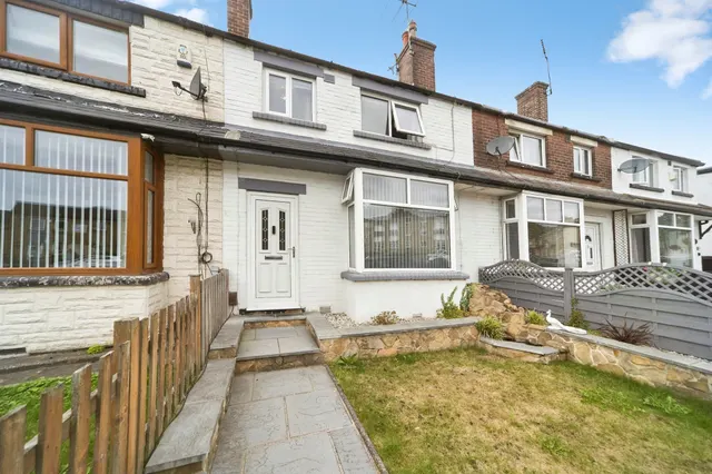 Keighley Road, Bingley, BD16, photo 1