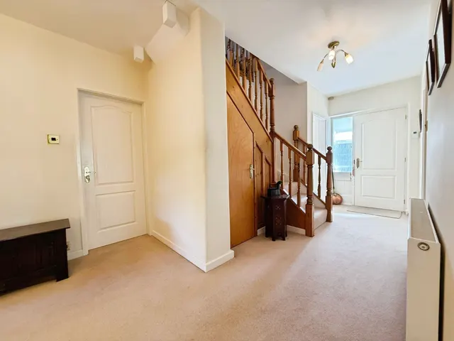 Glandon Drive, Cheadle, photo 3