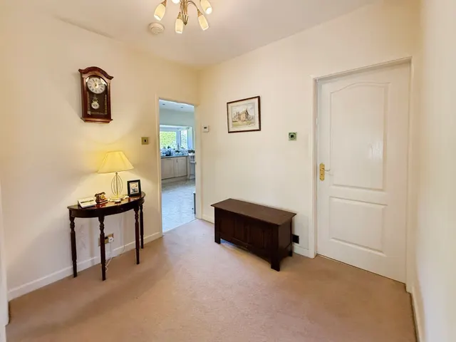 Glandon Drive, Cheadle, photo 2